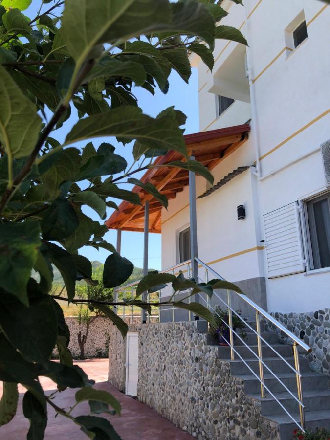 Hotel Apostoli Përmet Exteriör bild