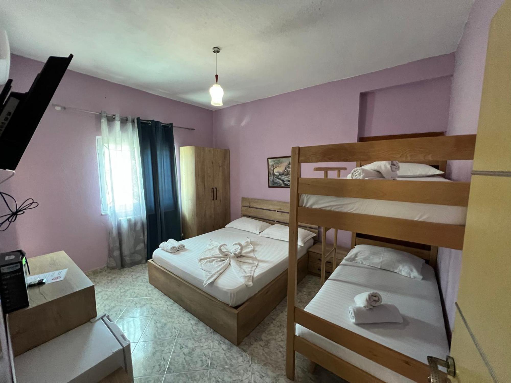 Hotel Apostoli Përmet Exteriör bild